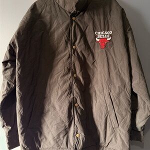 Chicago Bulls Quilted Bomber Jacket in Brown